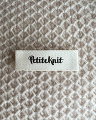 "PetiteKnit"-label 5 st.