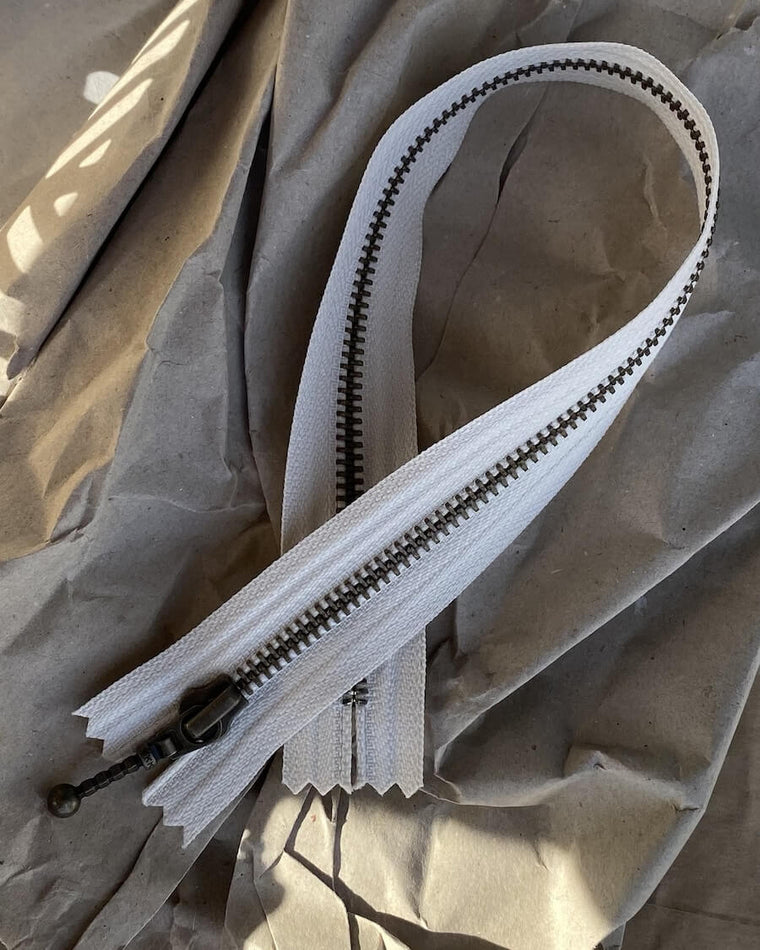 UDENLANDSKE FORHANDLERE Zipper 35 cm - Almond - Wholesale