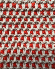 Closeup af rød og hvid Marie Purse