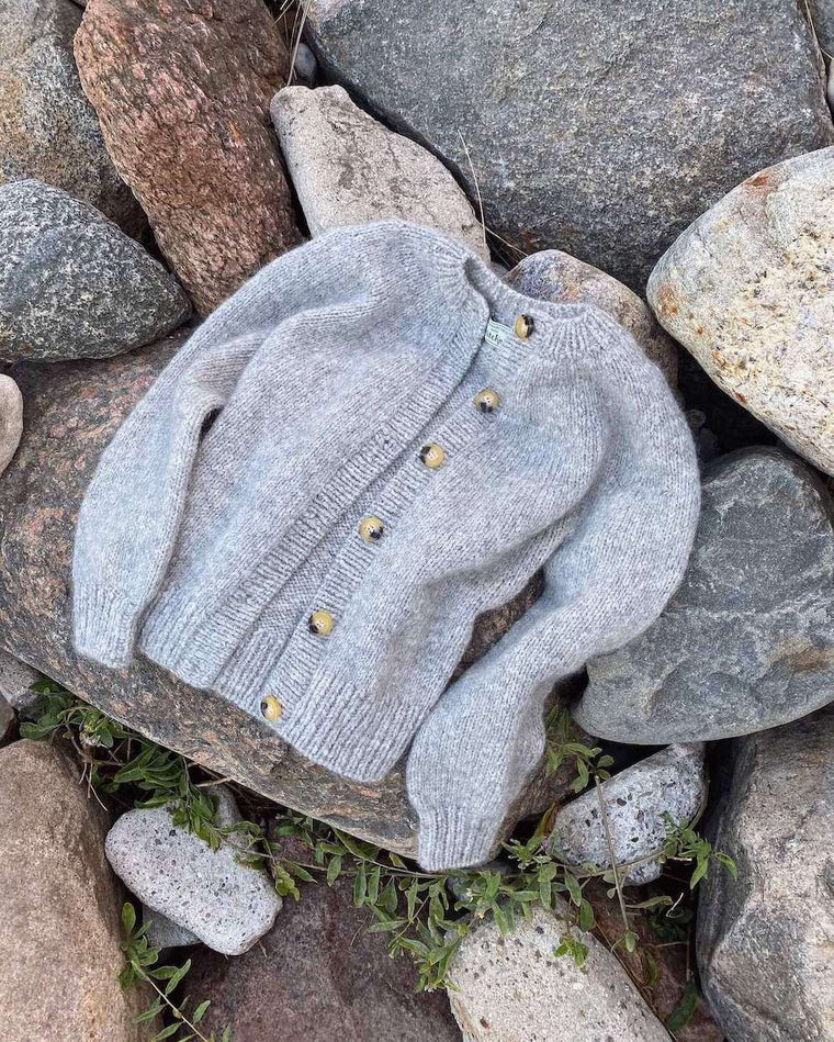 Novice Cardigan - Chunky Edition - Forhandlere